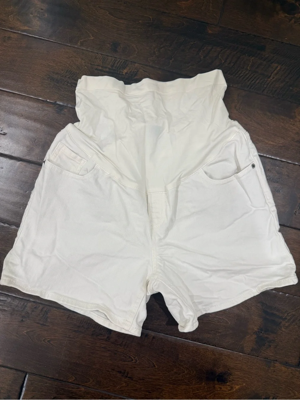 Old Navy Cream Maternity Jean Shorts